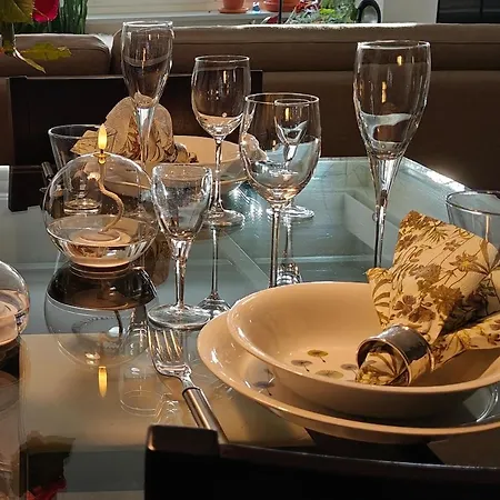 公寓 My Hillside With A Beautiful View, Next To The Bus Stop