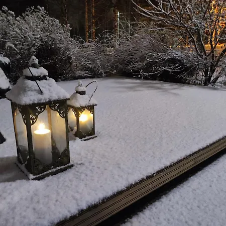 My Hillside With A Beautiful View, Next To The Bus Stop 公寓 *